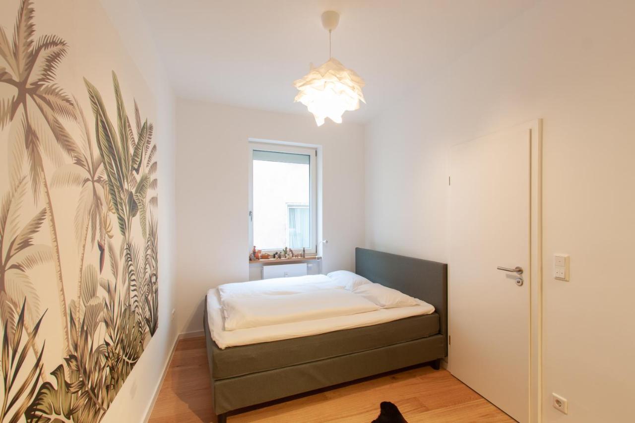 Appartamento Juliusliving - Modernes Wohnen An Der Juliuspromenade Würzburg Esterno foto