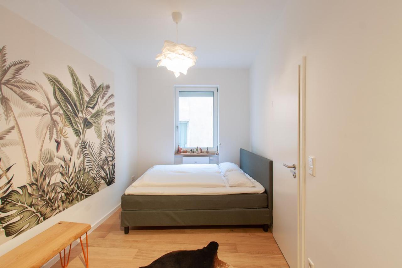 Appartamento Juliusliving - Modernes Wohnen An Der Juliuspromenade Würzburg Camera foto